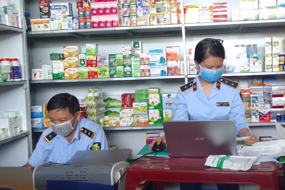 Chi Kin Chan Ngăn chặn hàng giả trong lĩnh vực y tế