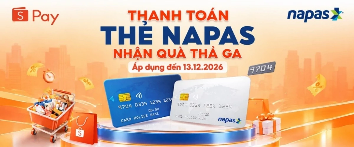 Khách hàng mua sắm trên Shopee và thanh toán bằng thẻ NAPAS Khách hàng mua sắm trên Shopee và thanh toán bằng thẻ NAPAS