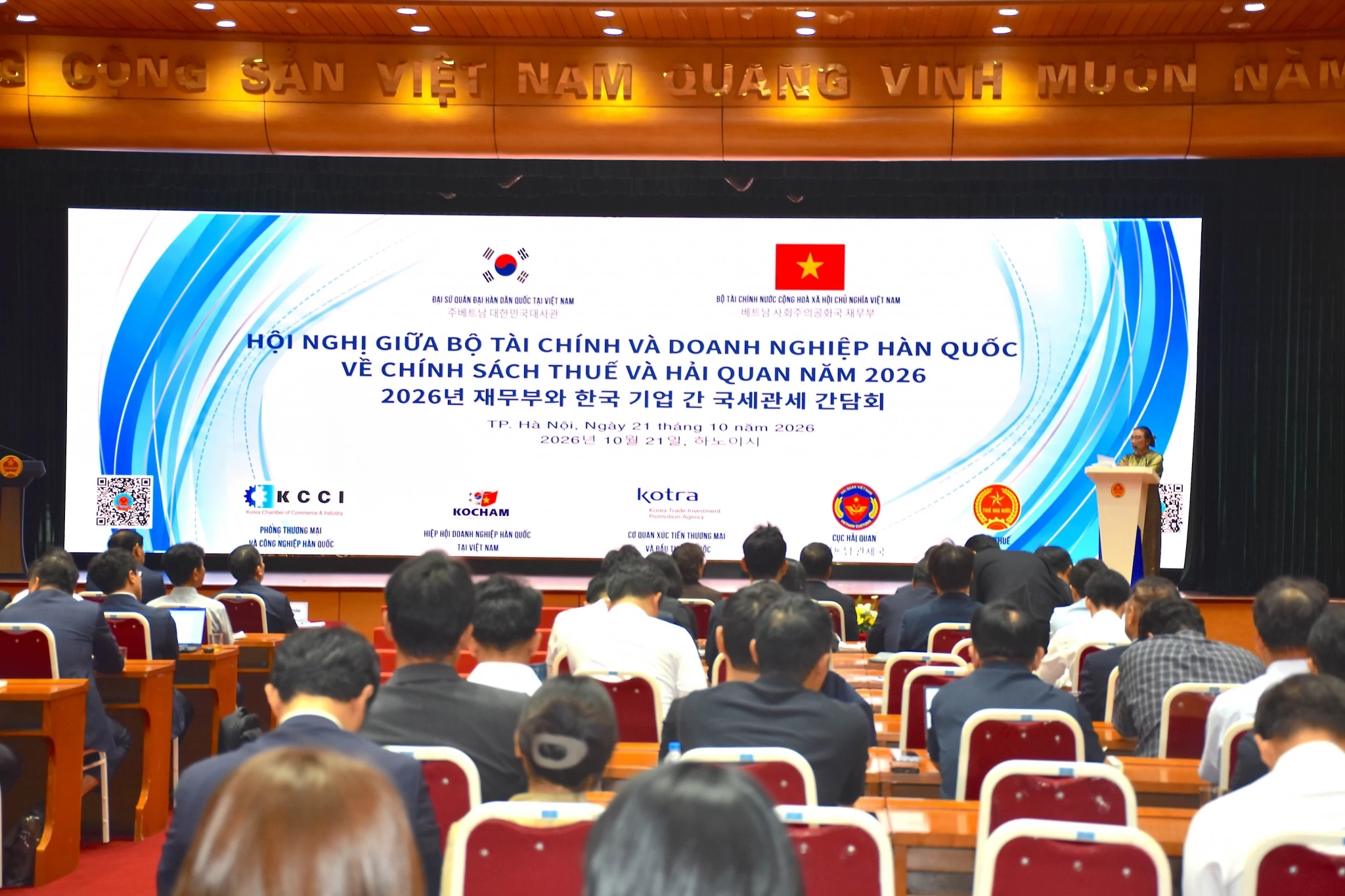 Chủ tịch VTCA Nguyễn Thị Cúc phát biểu tại hội nghị đối thoại