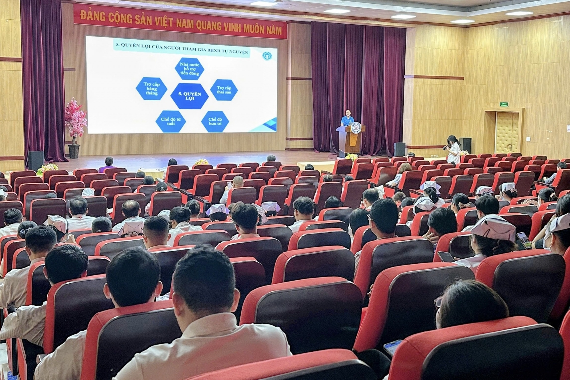 Phát động phong trào vận động người thân tham gia bảo hiểm xã hội tự nguyện