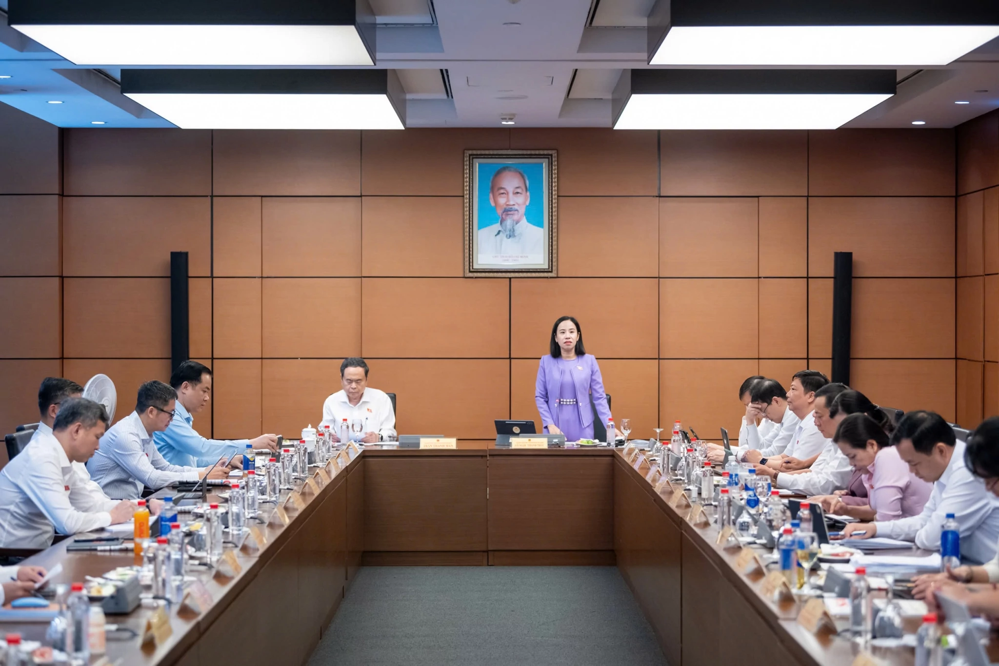 Không tuyệt đối hóa nguyên tắc thị trường thuần túy trong hoàn thiện thể chế về giá đất Không tuyệt đối hóa nguyên tắc thị trường thuần túy trong hoàn thiện thể chế về giá đất