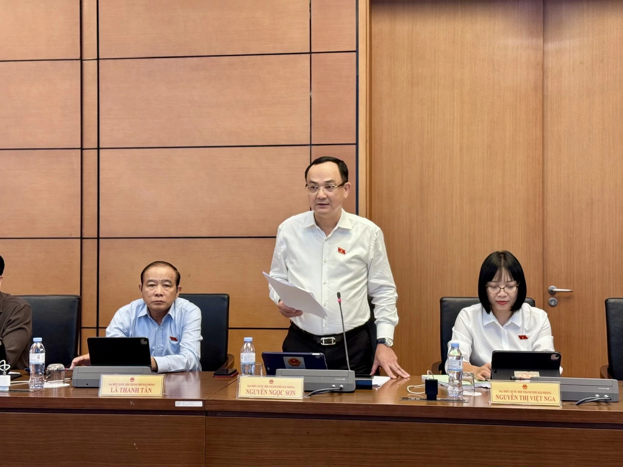 Đại biểu Quốc hội: “Không có dữ liệu đủ thật thì khó có giá đất sát thực tế” Đại biểu Quốc hội: “Không có dữ liệu đủ thật thì khó có giá đất sát thực tế”