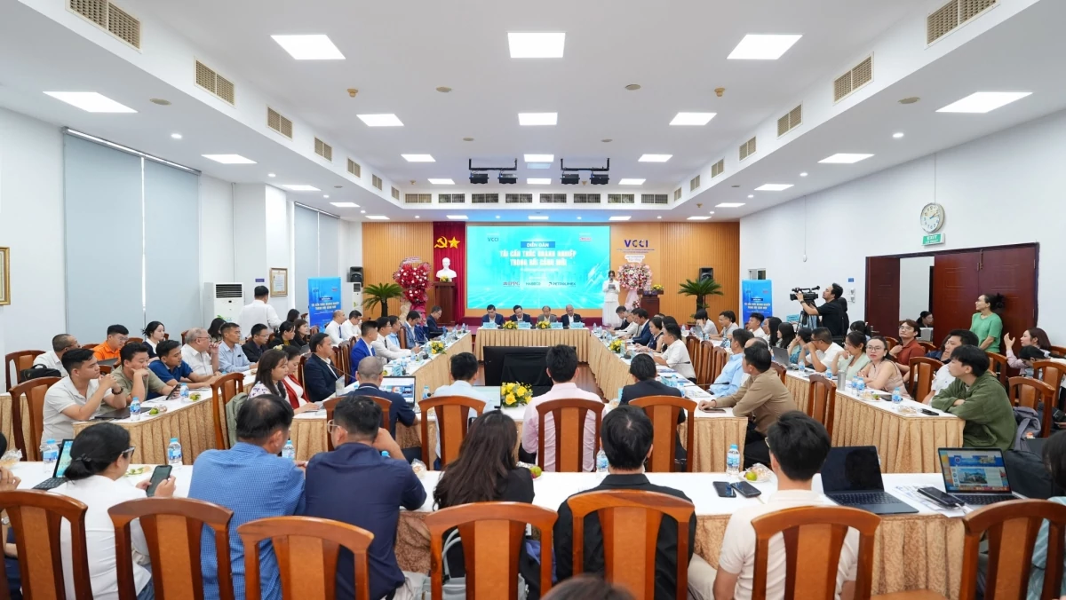 Tái cấu trúc để nâng sức cạnh tranh doanh nghiệp