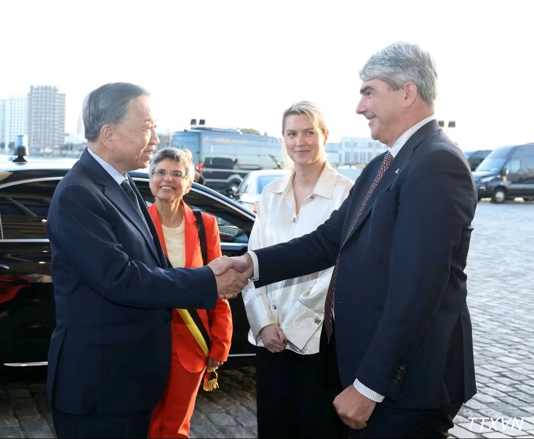 Tổng Bí thư, Chủ tịch nước Tô Lâm thăm Cảng Antwerp-Bruges (Vương quốc Bỉ)