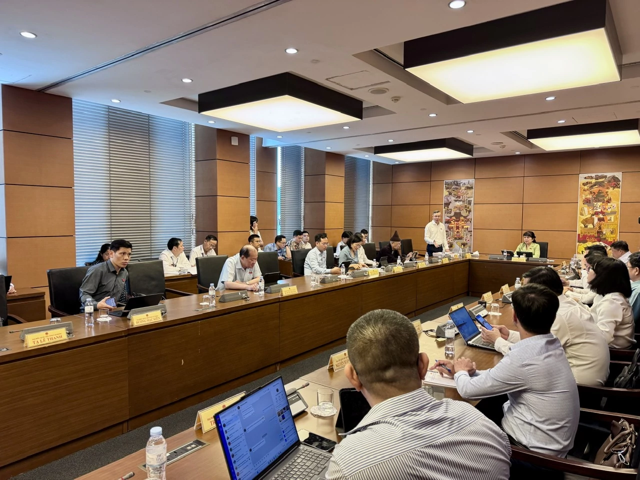 Hoàn toàn có thể tính toán để miễn thuế với thu nhập từ cung cấp suất ăn trường học, bệnh viện