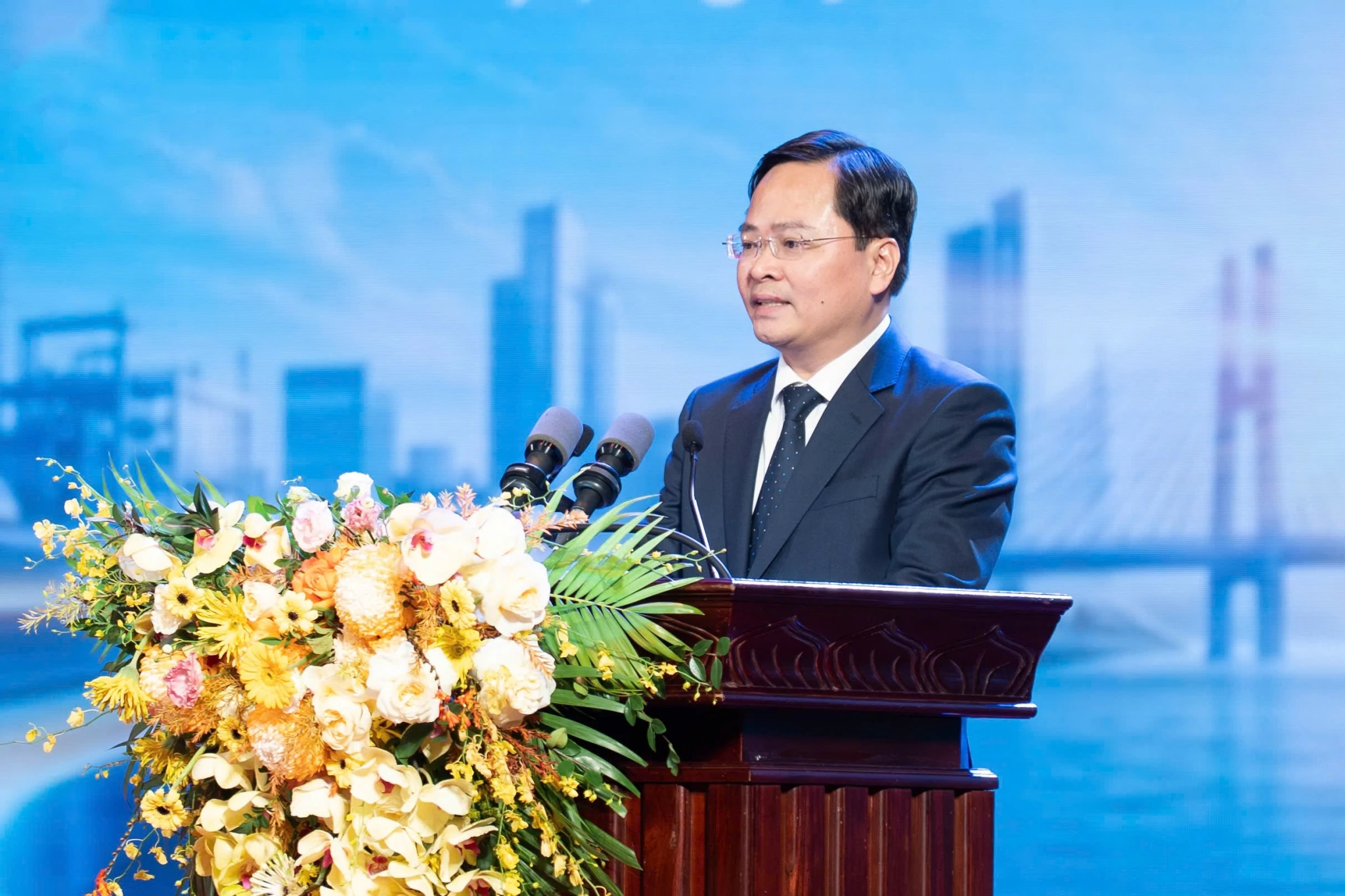 Xây dựng thế hệ công nhân làm chủ công nghệ, dẫn dắt sáng tạo