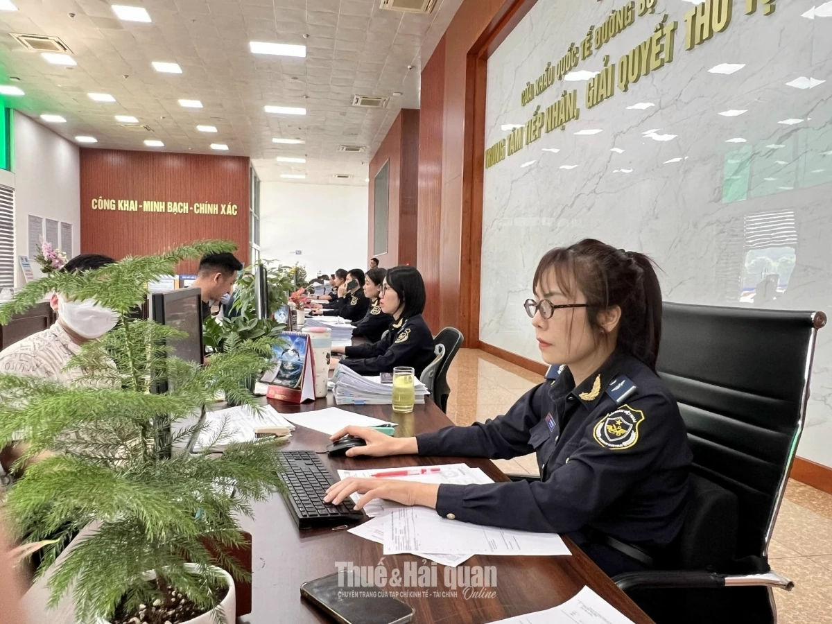 Hải quan cửa khẩu quốc tế Lào Cai tăng thu gắn với tạo thuận lợi thương mại