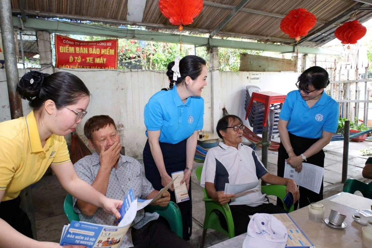 Tây Ninh khen thưởng thành tích vận động 343 người tham gia bảo hiểm xã hội tự nguyện
