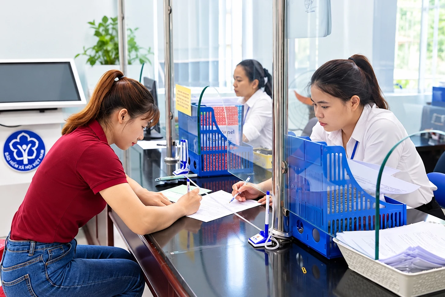 tai cau truc 8 thu tuc bao hiem xa hoi giam giay to cho nguoi dan