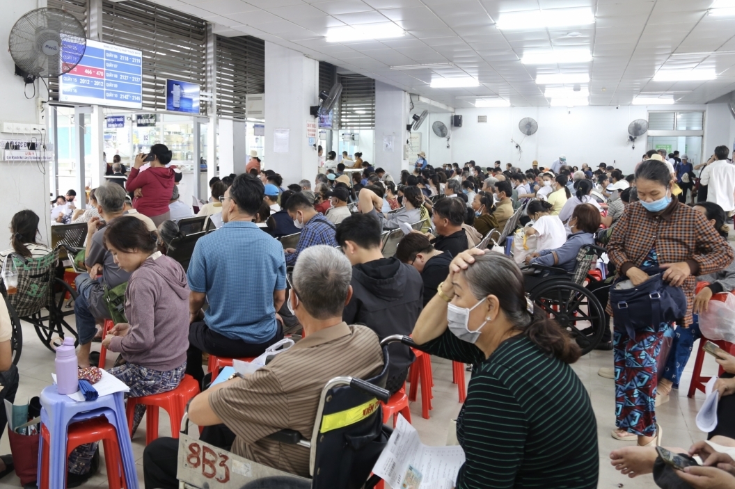 tp ho chi minh lam ro phan anh nguoi dan lien quan den kham chua benh bao hiem y te