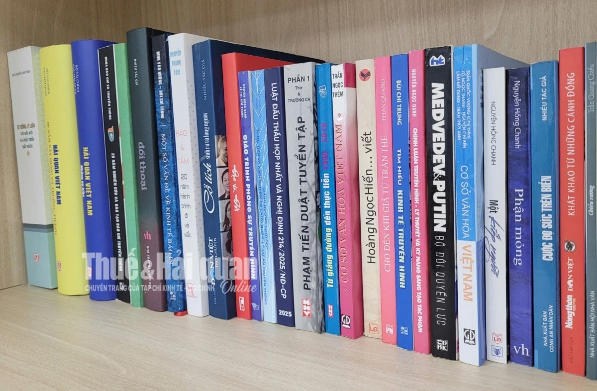 Nhập khẩu xuất bản phẩm không kinh doanh có phải xin giấy phép?