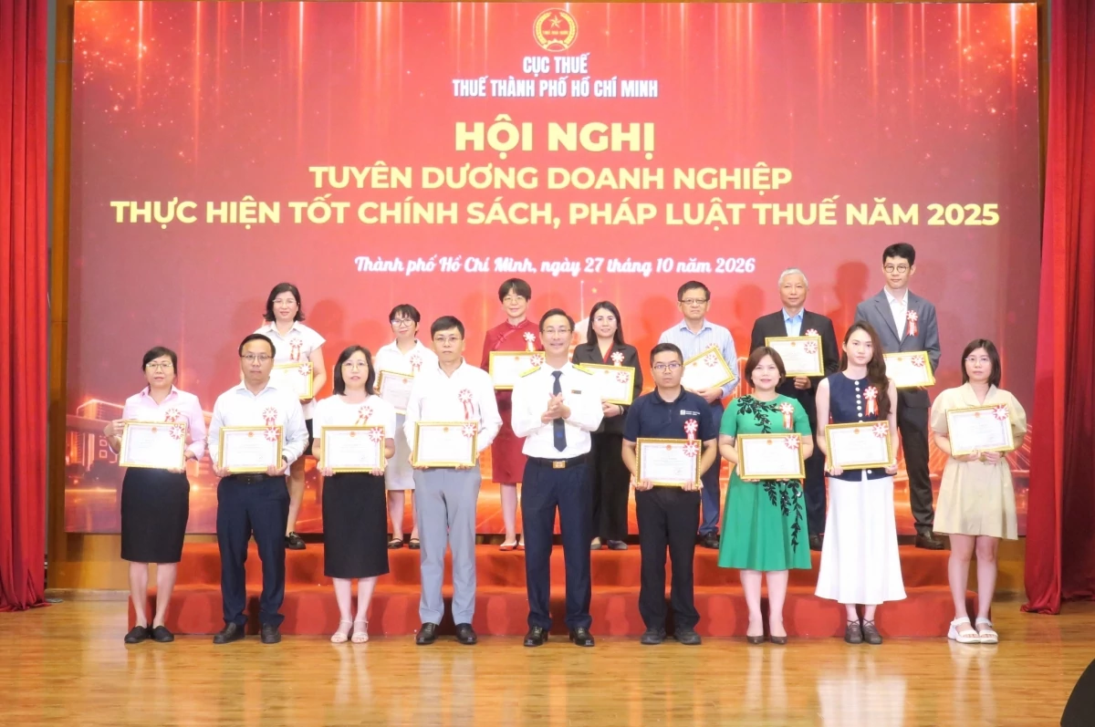 Thuế TP. Hồ Chí Minh tuyên dương 358 doanh nghiệp chấp hành tốt chính sách, pháp luật thuế