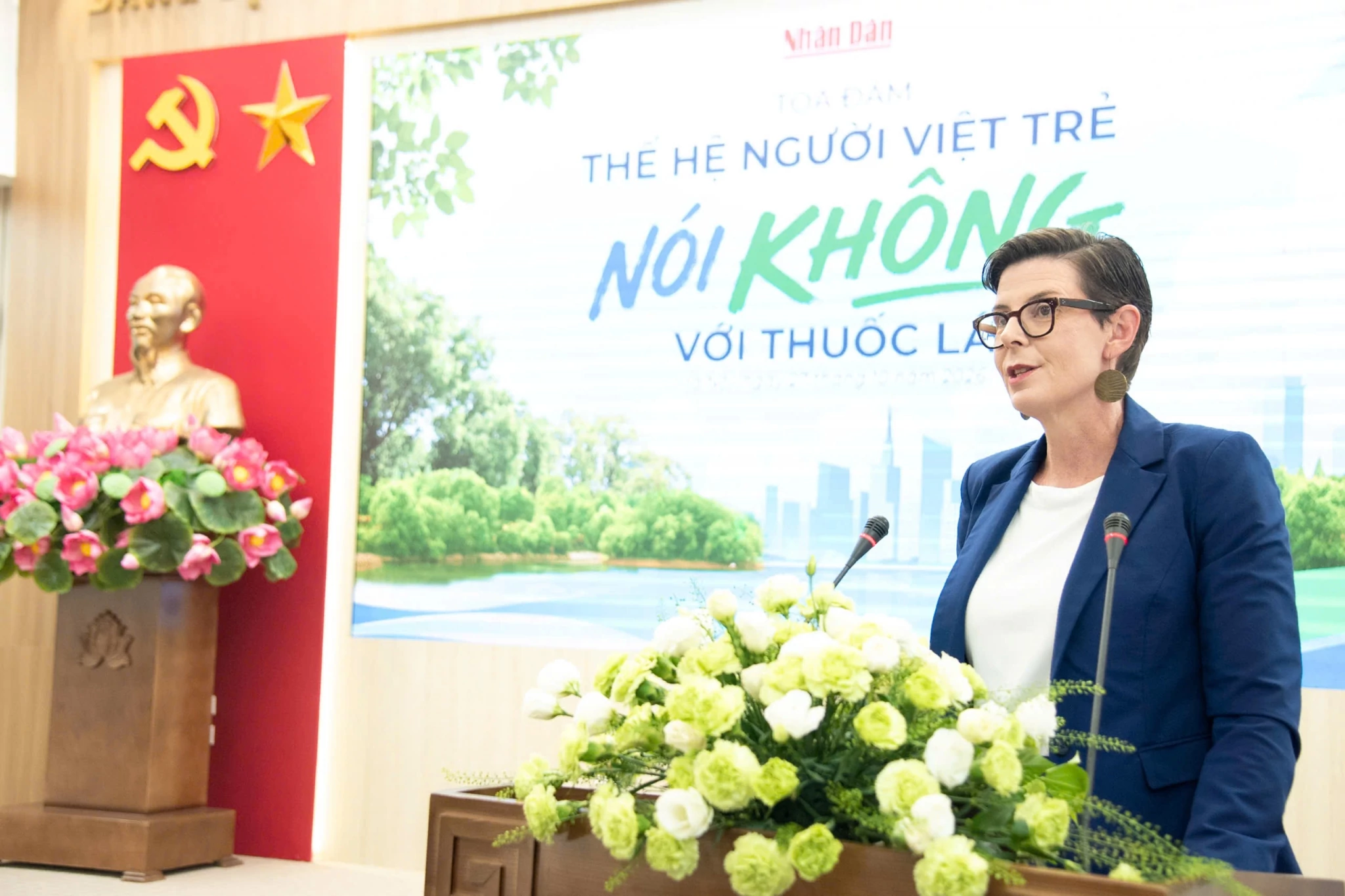 Chặn thuốc lá tiếp cận thế hệ trẻ từ môi trường số đến điểm bán