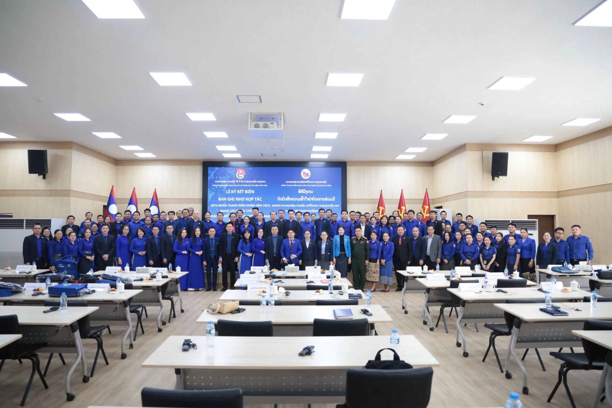 Tuổi trẻ Bộ Tài chính Việt Nam - Lào ký kết hợp tác, tăng cường kết nối chuyển đổi số Tuổi trẻ Bộ Tài chính Việt Nam - Lào ký kết hợp tác, tăng cường kết nối chuyển đổi số