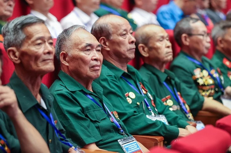 bo tai chinh ra soat hoan thien chinh sach uu dai doi voi nguoi co cong voi cach mang