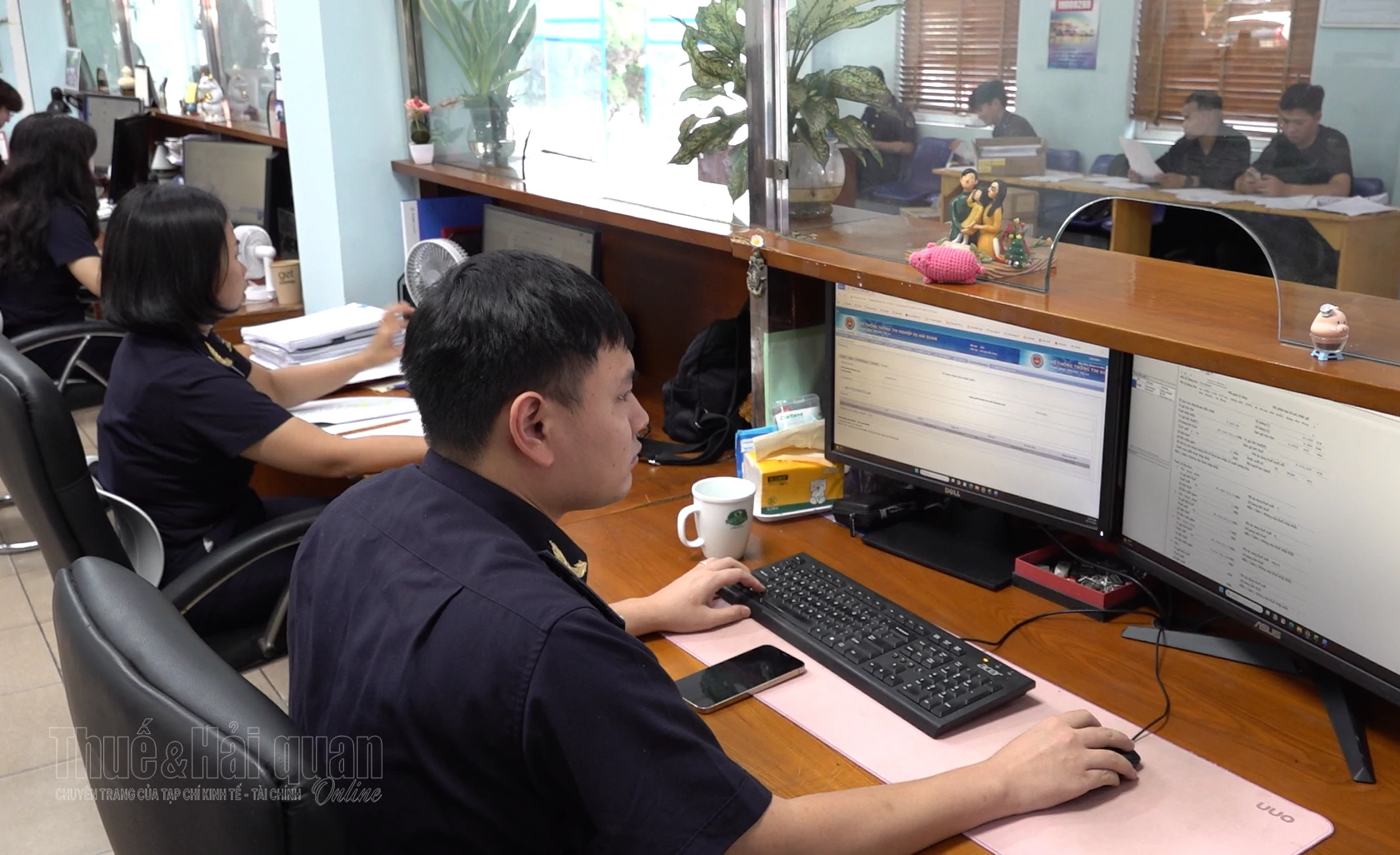 Hoạt động nghiệp vụ tại Hải quan Bắc Giang, Chi cục Hải quan khu vực V. Ảnh: Quang Hùng