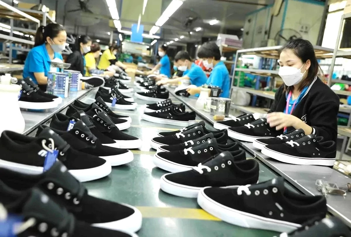 xuất khẩu da giày, túi xách Việt Nam duy trì đà tăng trưởng giữa bối cảnh thương mại toàn cầu nhiều biến động