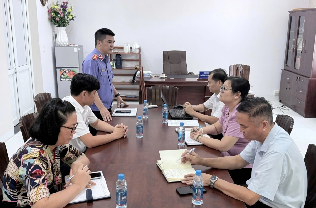 Viện Kiểm sát nhân dân khu vực 17, TP. Hồ Chí Minh khởi kiện 2 doanh nghiệp nợ bảo hiểm xã hội