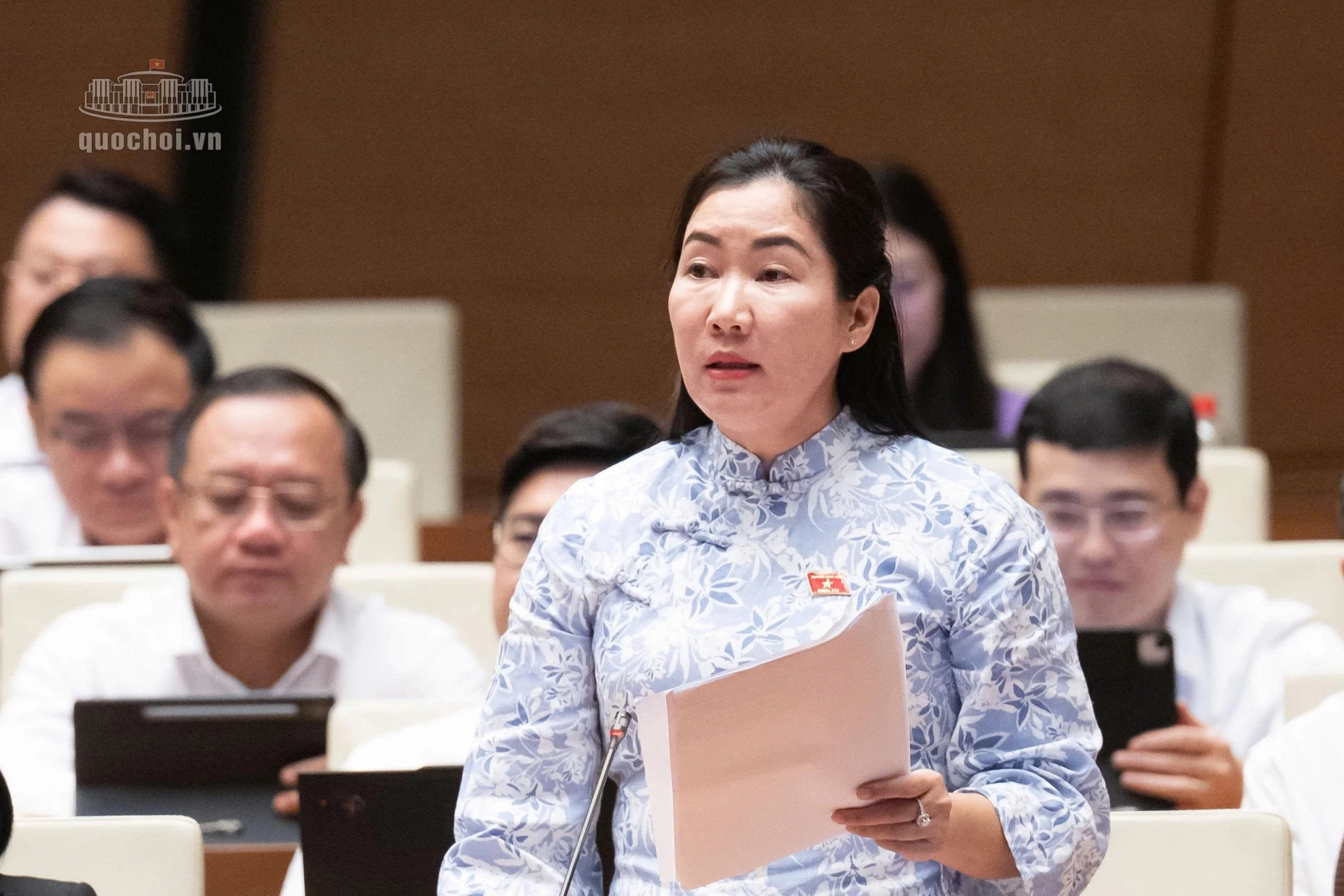 Đại biểu Quốc hội: Cần có chính sách đãi ngộ tương xứng với viên chức cấp xã