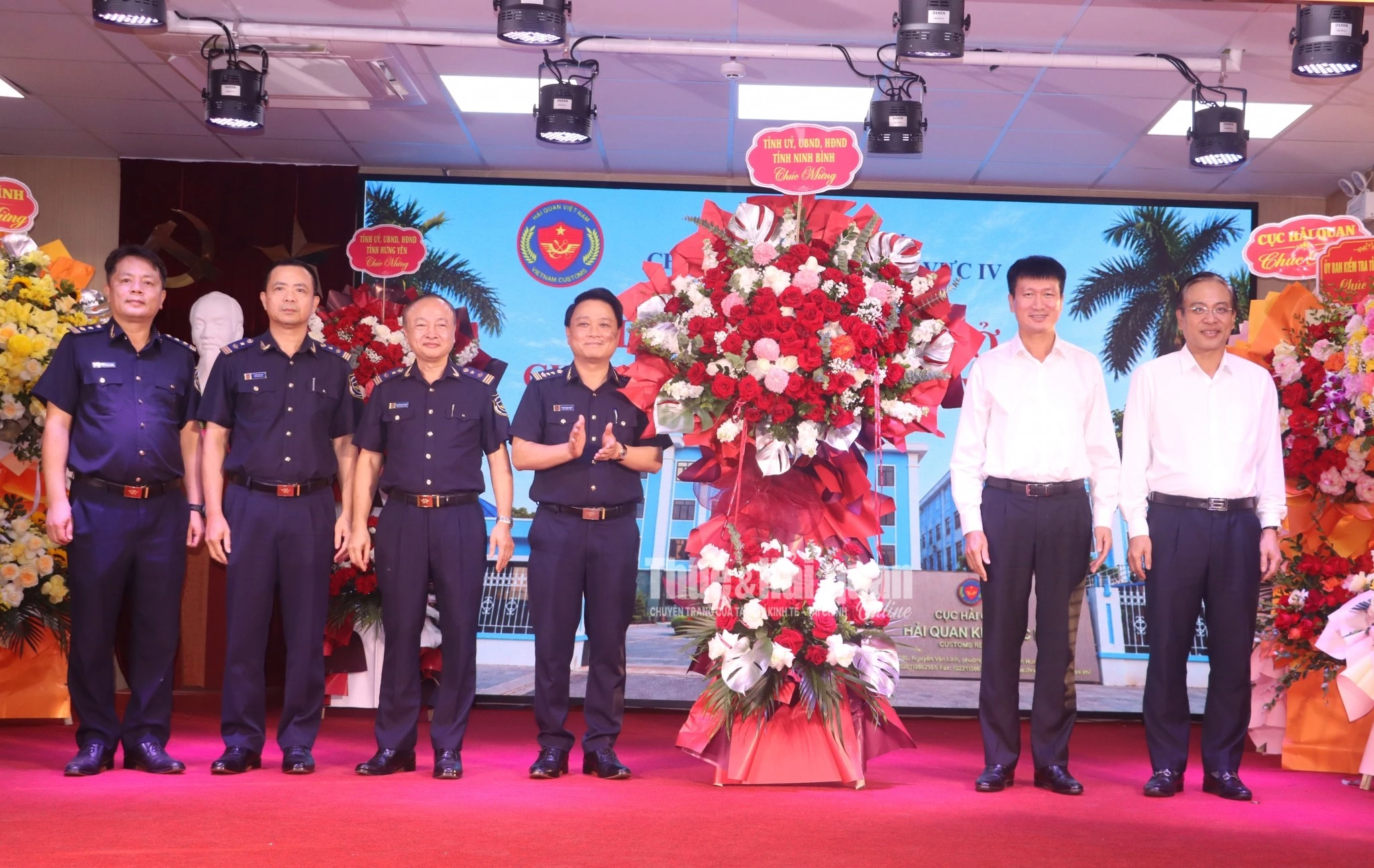 Hải quan khu vực IV lần đầu đạt kim ngạch xuất nhập khẩu 100 tỷ USD