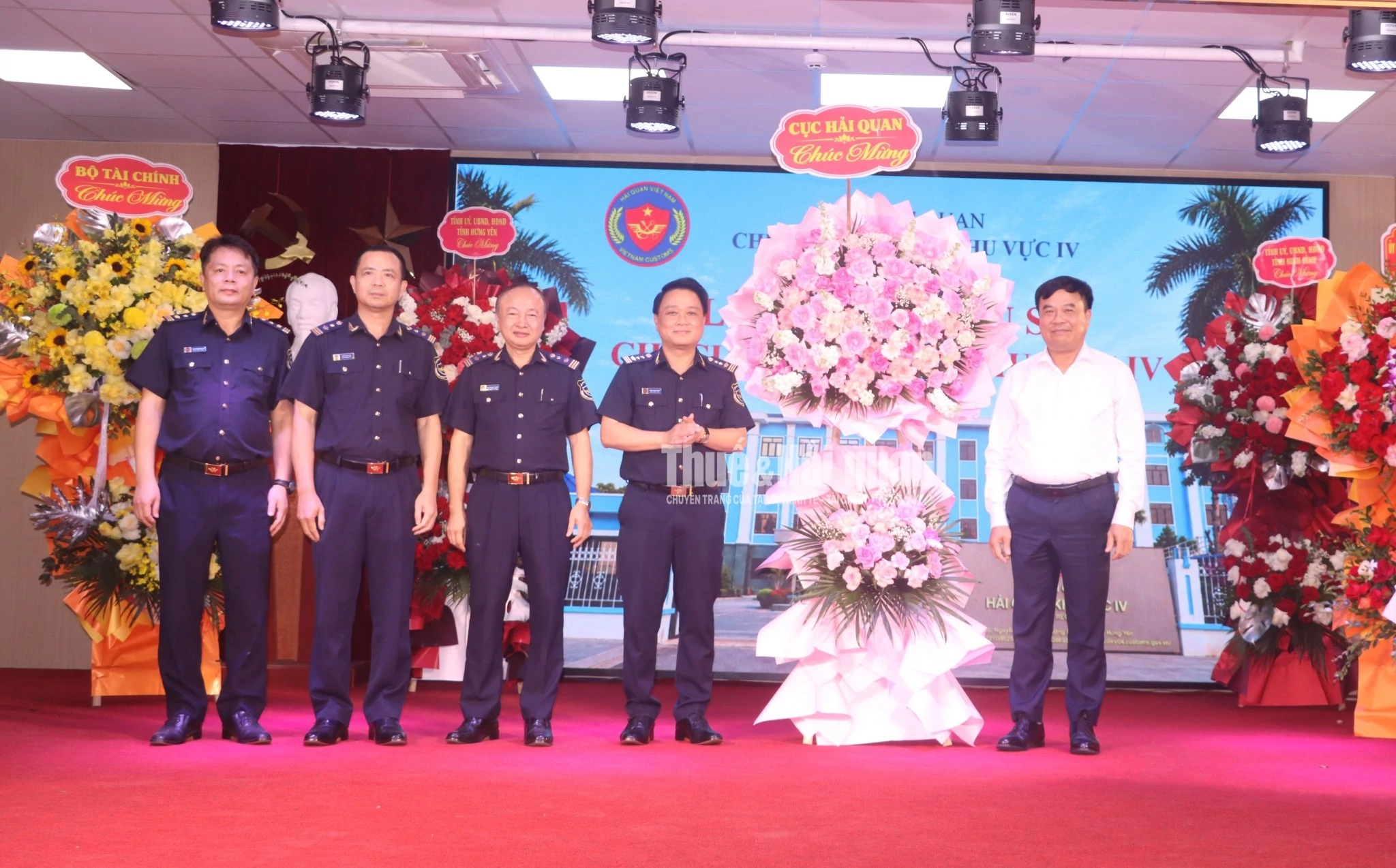 Hải quan khu vực IV lần đầu đạt kim ngạch xuất nhập khẩu 100 tỷ USD