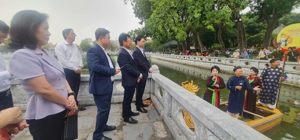 Phát huy giá trị di sản, văn hóa trong phát triển kinh tế, du lịch ngành Đường sắt Việt Nam Phát huy giá trị di sản, văn hóa trong phát triển kinh tế, du lịch ngành Đường sắt Việt Nam