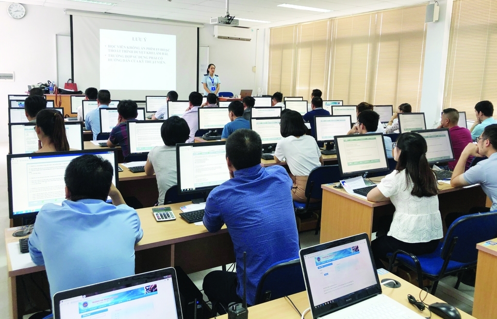 Tổ chức hướng dẫn kỹ năng khai, lập báo cáo quyết toán cho doanh nghiệp gia công
