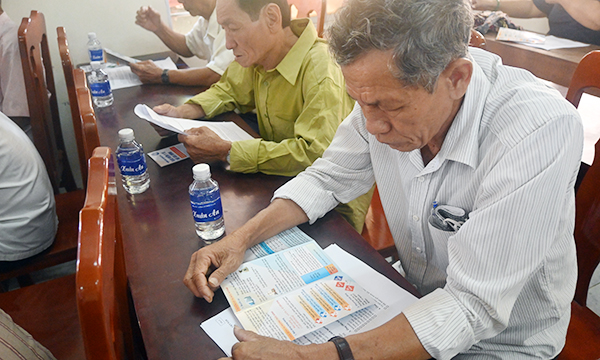 UBND tỉnh Bến Tre chỉ đạo triển khai chính sách BHYT cho người dân các xã bãi ngang