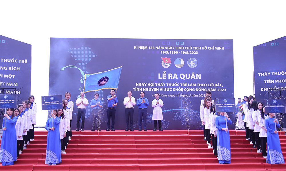 Bác sĩ trẻ làm theo lời Bác, tình nguyện vì sức khỏe cộng đồng