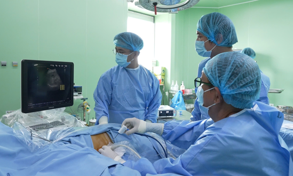 Nhập viện vì đột quỵ lại phát hiện thêm ung thư gan giai đoạn sớm