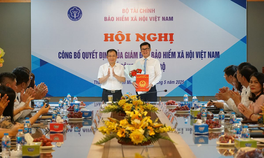 Điều động, bổ nhiệm ông Lò Quân Hiệp là Giám đốc BHXH Khu vực XXVII