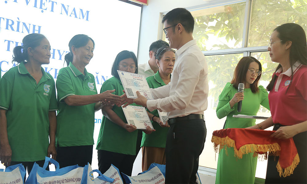 BHXH TP.Hồ Chí Minh: Đề xuất loạt giải pháp hỗ trợ người tham gia BHXH, BHYT