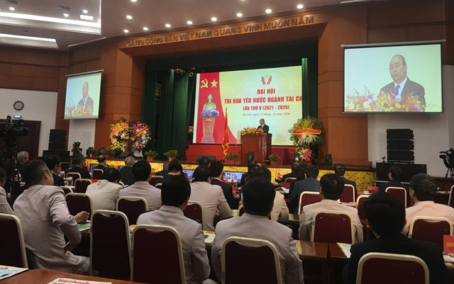 Đồng chí Nguyễn Xuân Phúc - Ủy viên Bộ Chính trị, Thủ tướng Chính phủ nước CHXHCN Việt Nam, Chủ tịch Hội đồng Thi đua Khen thưởng Trung ương phát biểu tại Đại hội.