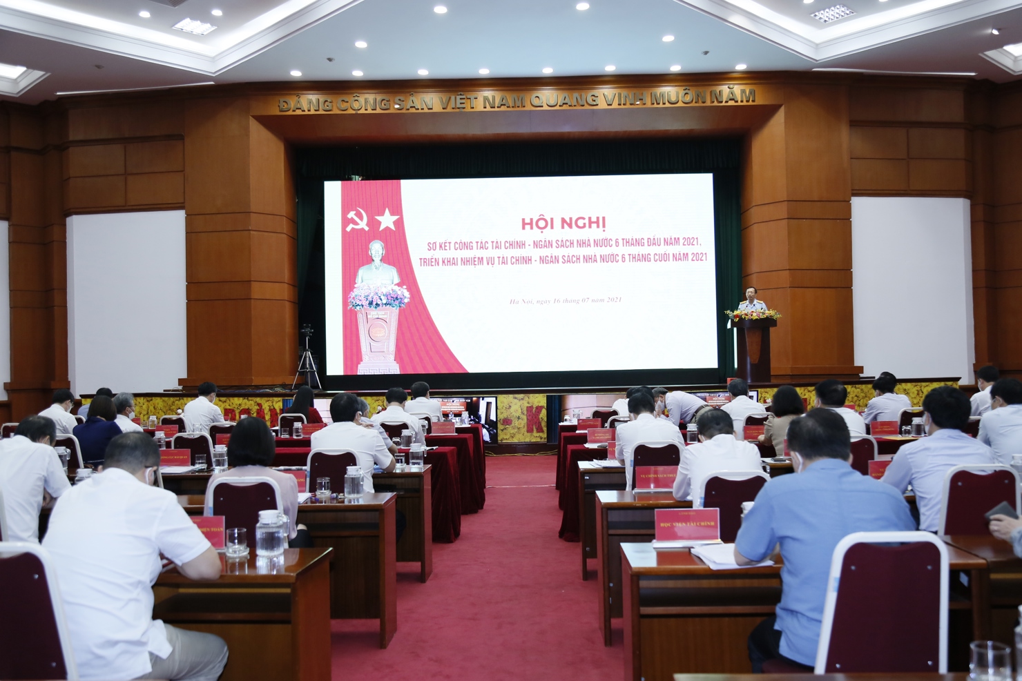 Toàn cảnh Hội nghị sơ kết công tác 06 tháng đầu năm, triển khai nhiệm vụ 06 tháng cuối năm 2021 của ngành Tài chính