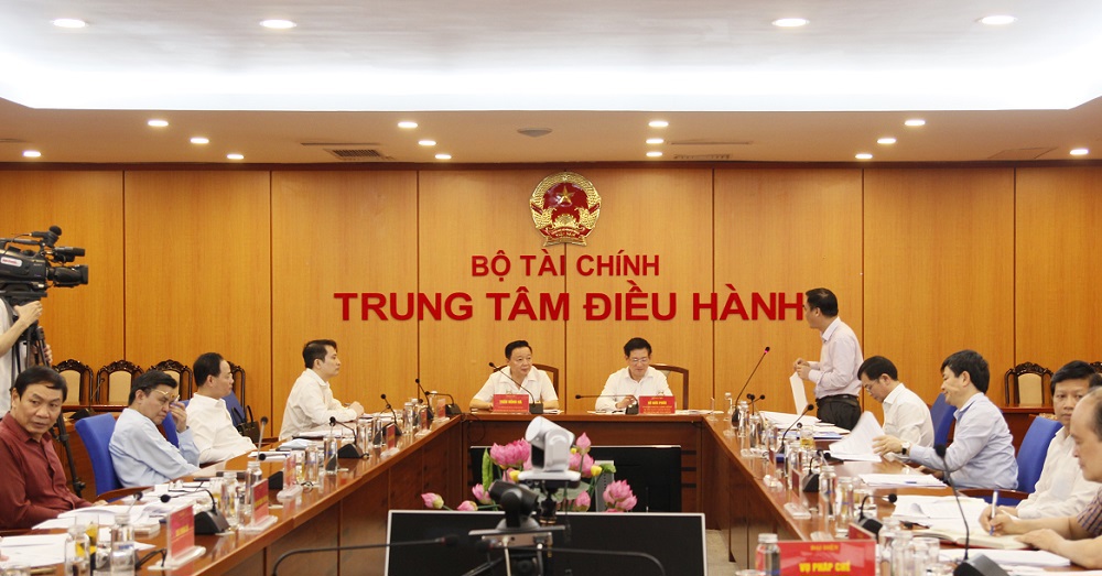 Bộ trưởng Bộ Tài chính Hồ Đức Phớc và Bộ trưởng Bộ Tài nguyên và Môi trường Trần Hồng Hà đồng chủ trì cuộc làm việc.