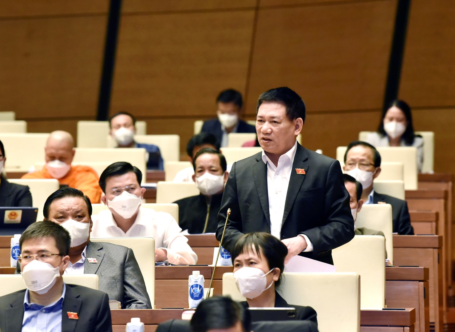 Bộ trưởng Hồ Đức Phớc giải trình làm rõ một số vấn đề đại biểu nêu. Ảnh: CP