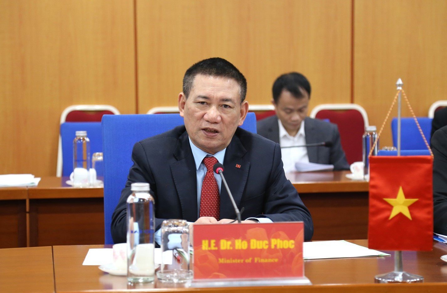 Bộ trưởng Hồ Đức Phớc phát biểu tại cuộc làm việc.  