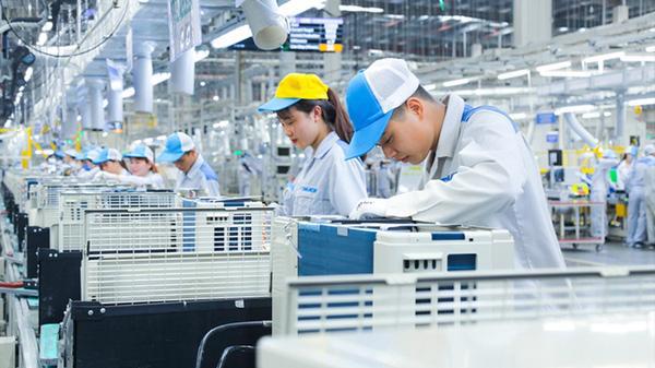 Vốn đầu tư mới đã tăng trở lại sau khi giảm nhẹ trong 3 tháng đầu năm.