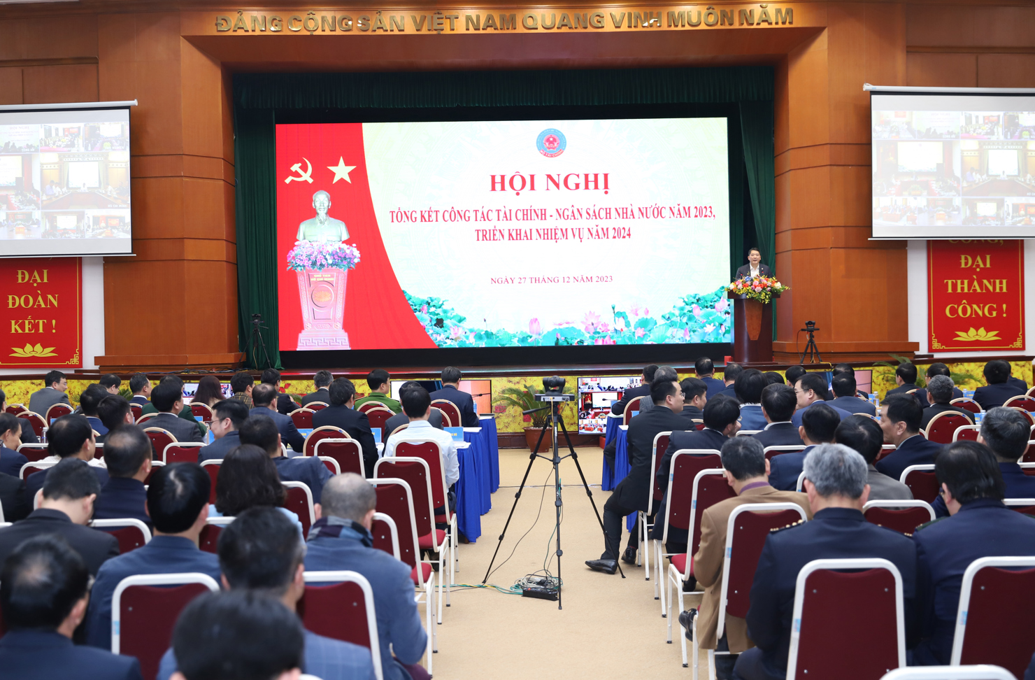Quang cảnh Hội nghị. Ảnh: Văn Trường