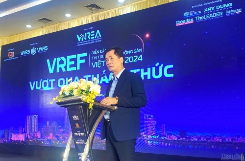 Ông Nguyễn Văn Đính - Chủ tịch Hội Môi giới Bất động sản (VARs) phát biểu tại