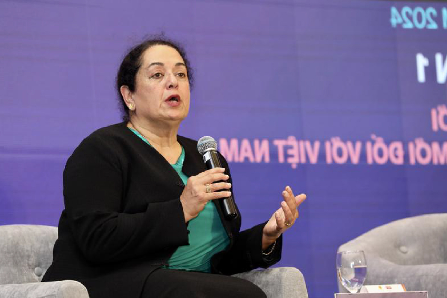 Bà Dorsati Madani