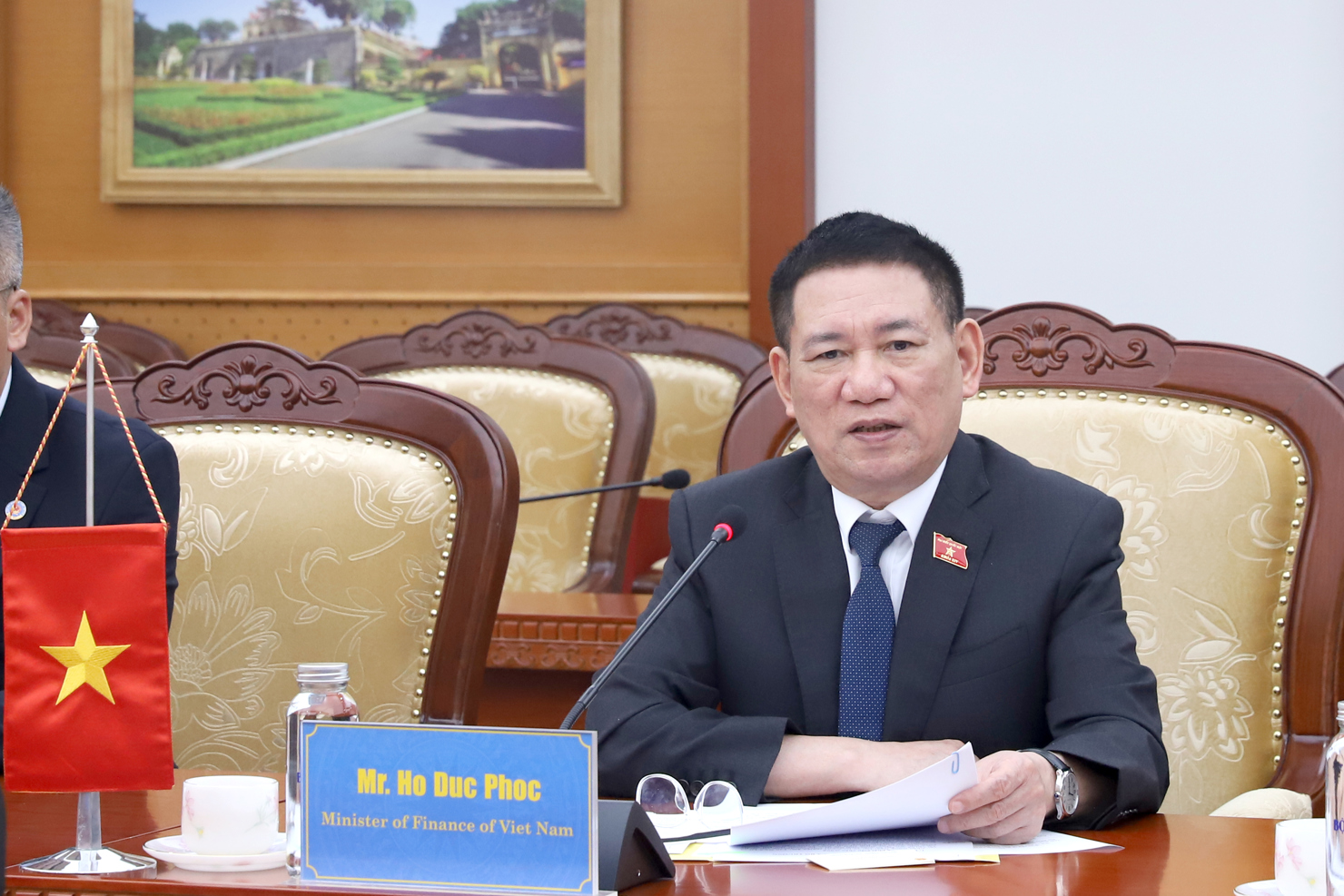 Bộ trưởng Bộ Tài chính Hồ Đức Phớc phát biểu tại buổi tiếp. 
