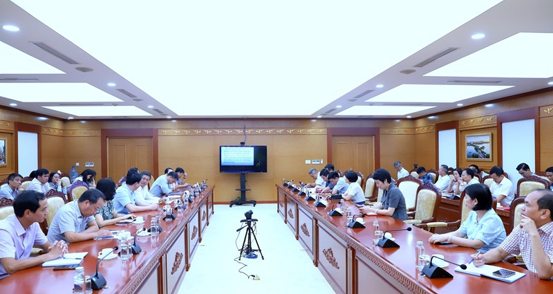 Các đại biểu tham dự tại điểm cầu trụ sở cơ quan Bộ Tài chính.