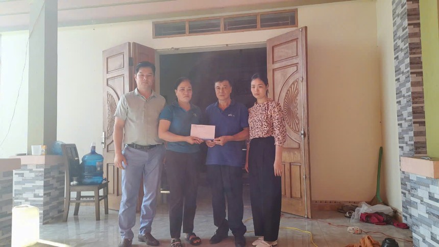 PTI tạm ứng bồi thường bảo hiểm cho khách hàng trong vụ sập cầu Phong Châu