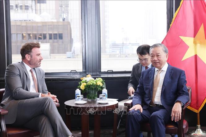 Tổng Bí thư, Chủ tịch nước Tô Lâm tiếp Phó Chủ tịch phụ trách quan hệ Chính phủ toàn cầu của Tập đoàn Apple, ông Nick Ammann.
