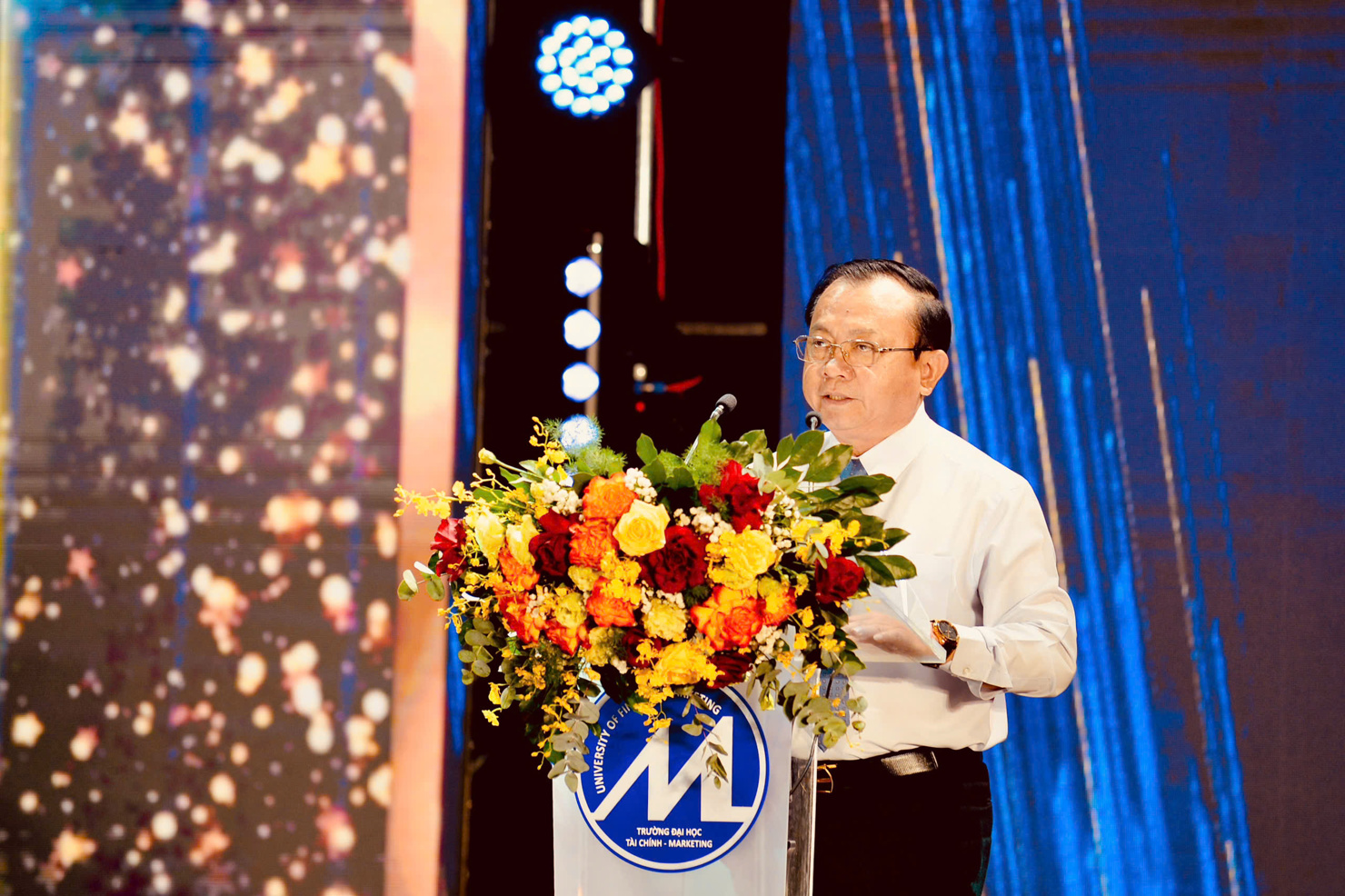 Thứ trưởng Bộ Tài chính Lê Tấn Cận phát biểu chỉ đạo tại Lễ khai giảng năm học mới. Ảnh: T. Sơn