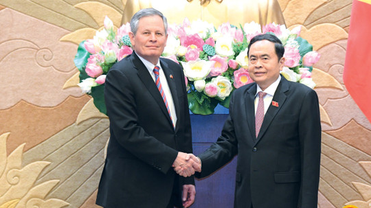  Chủ tịch Quốc hội Trần Thanh Mẫn tiếp Thượng nghị sỹ Hoa Kỳ Steve David Daines. Ảnh: Lâm Hiển 