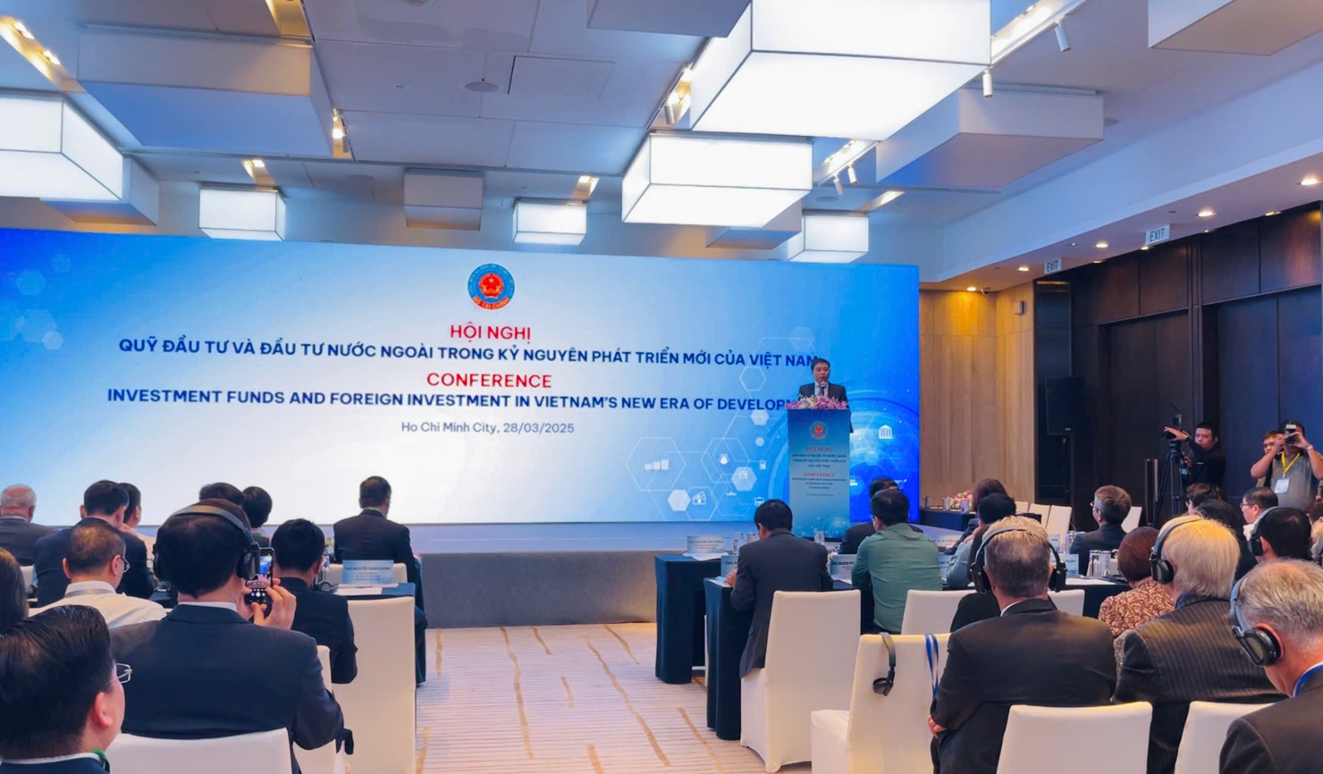 Quang cảnh Hội nghị “Quỹ đầu tư và đầu tư nước ngoài trong Kỷ nguyên phát triển mới của Việt Nam”.