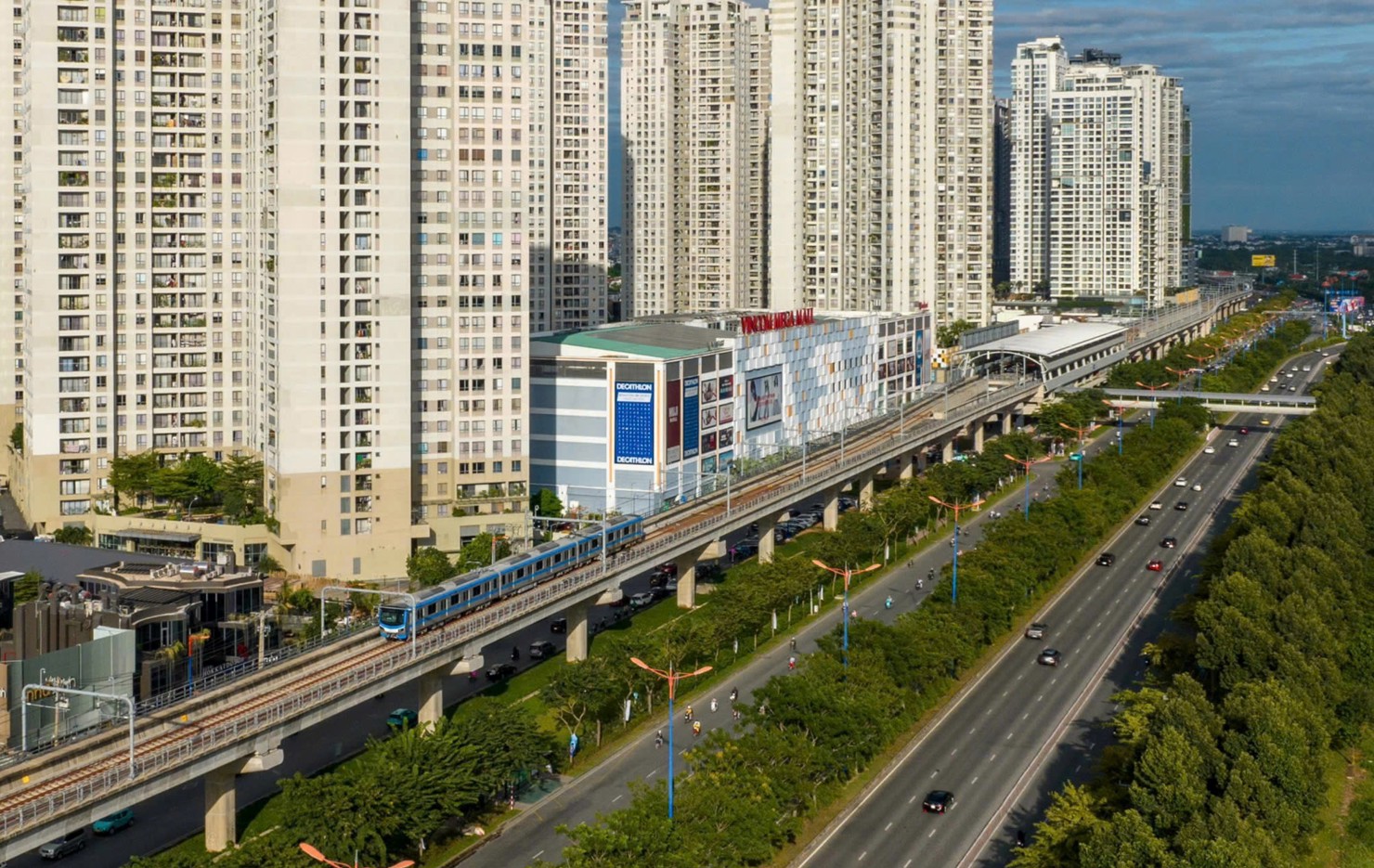 Tuyến metro số 1 Bến Thành - Suối Tiên giúp kết nối giao thông của TP. Hồ Chí Minh. Ảnh minh họa.