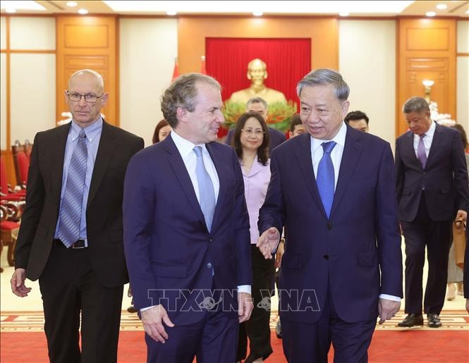 Tổng Bí thư Tô Lâm tiếp ông Daniel Rosen, Giám đốc điều hành Tập đoàn Rosen Partners LLC (Hoa Kỳ). Ảnh: Thống Nhất/TTXVN.  